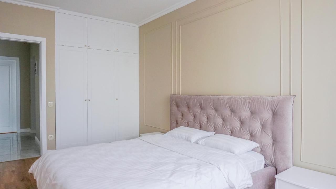 Luxury Apartment Near Metro Station Osokorky Kyiv Exterior photo